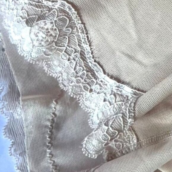 High-Waist Nude Hip Enhancer Shapewear Shorts With Lace Trim Size Large - Picture 6 of 10